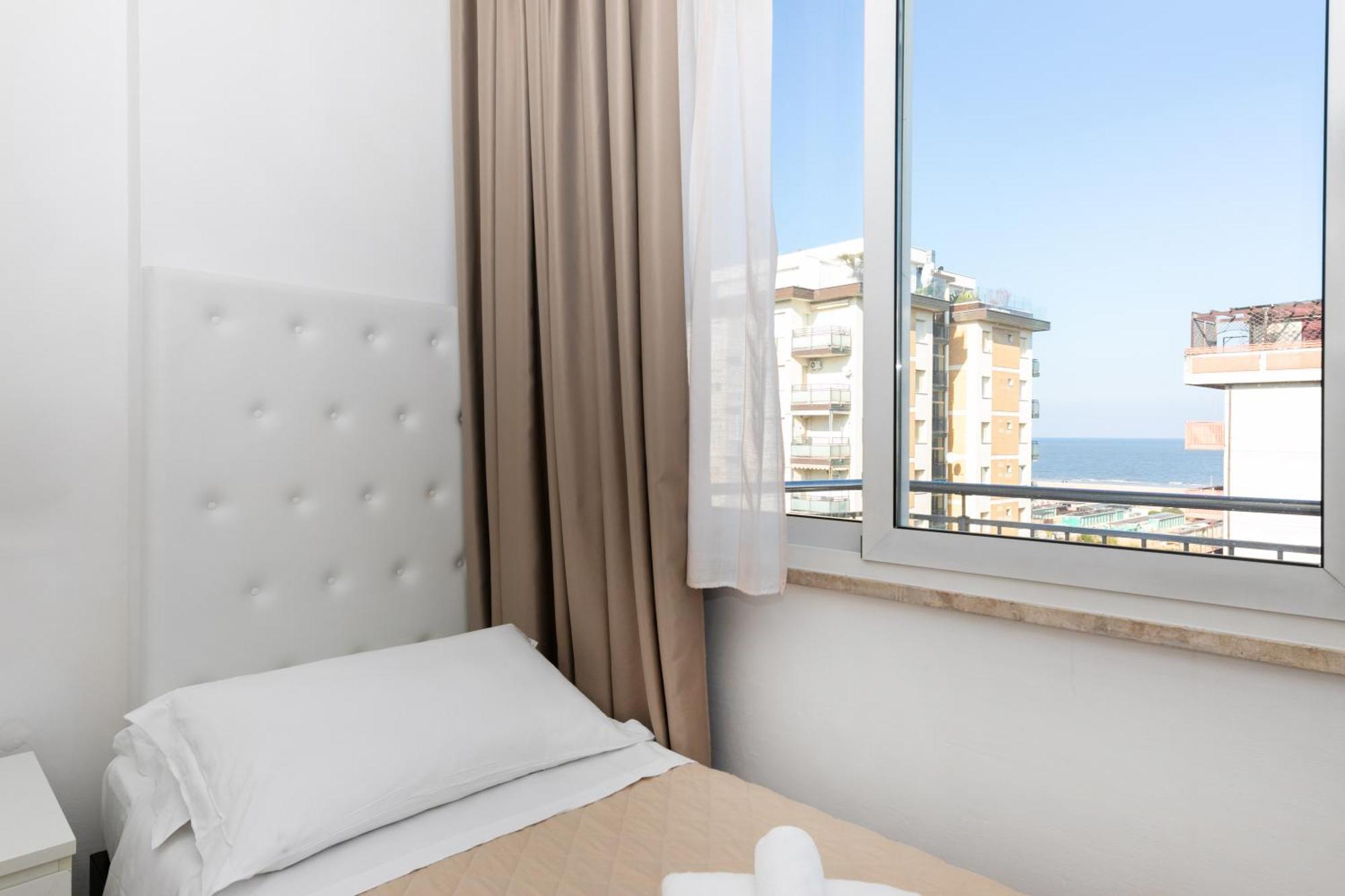 Hotel La Perla リミニ エクステリア 写真