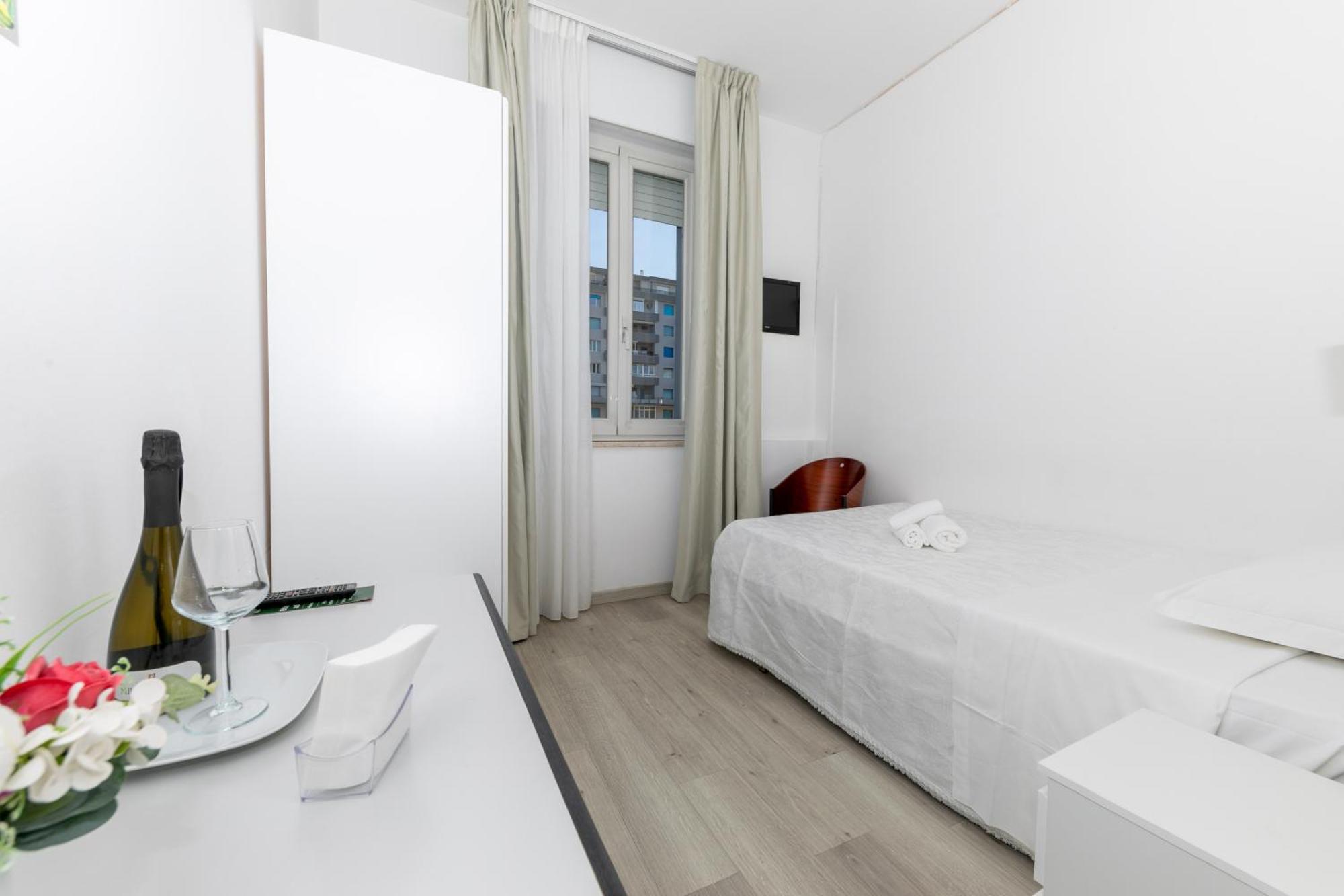 Hotel La Perla リミニ エクステリア 写真